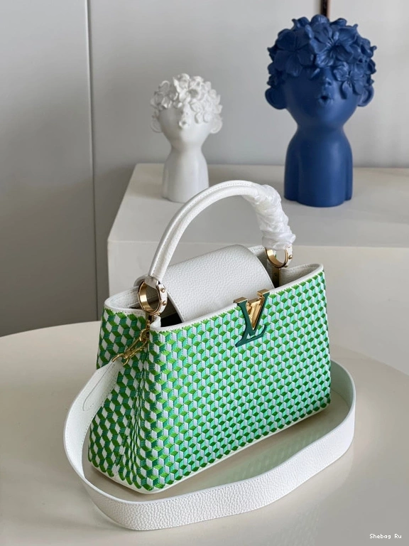 CAPUCINES LOUIS VUITTON MM 0803